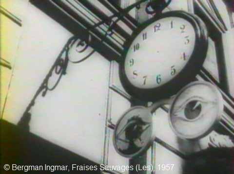 Photogramme  : "Fraises Sauvages (Les)", Plan 19. Le rêve étrange d'Isak Borg, entre autres, une montre éclatante de lumière mais sans aiguilles.