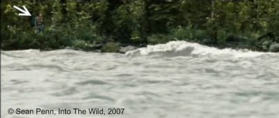  Photogramme 78  :  Into The Wild,  plan 1452. Christopher s'aperçoit, que le paysage n'est plus le même, la rivière a pris de l'ampleur et de la hauteur.